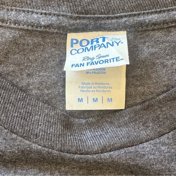 Written and Directed By Graphic Print Short Sleeve Tee Gray Medium NWOT - Picture 4 of 5